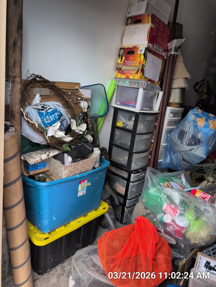 Storage of Stoney Creek  auction IB-2342 20