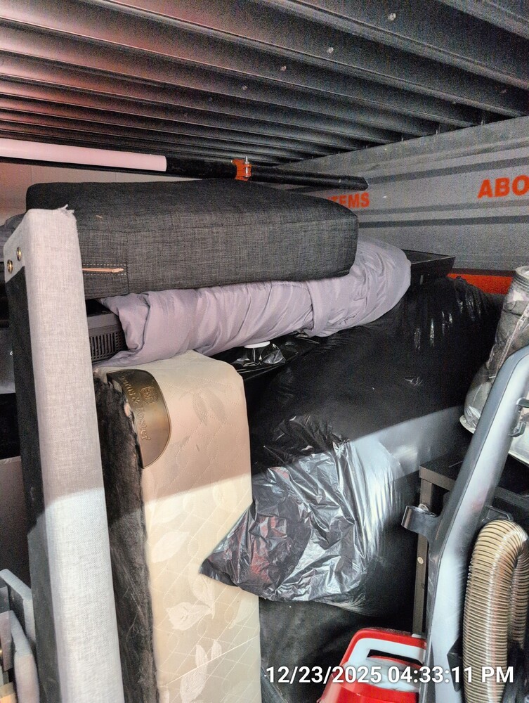 Storage of Niagara Falls   auction IB-9738 70