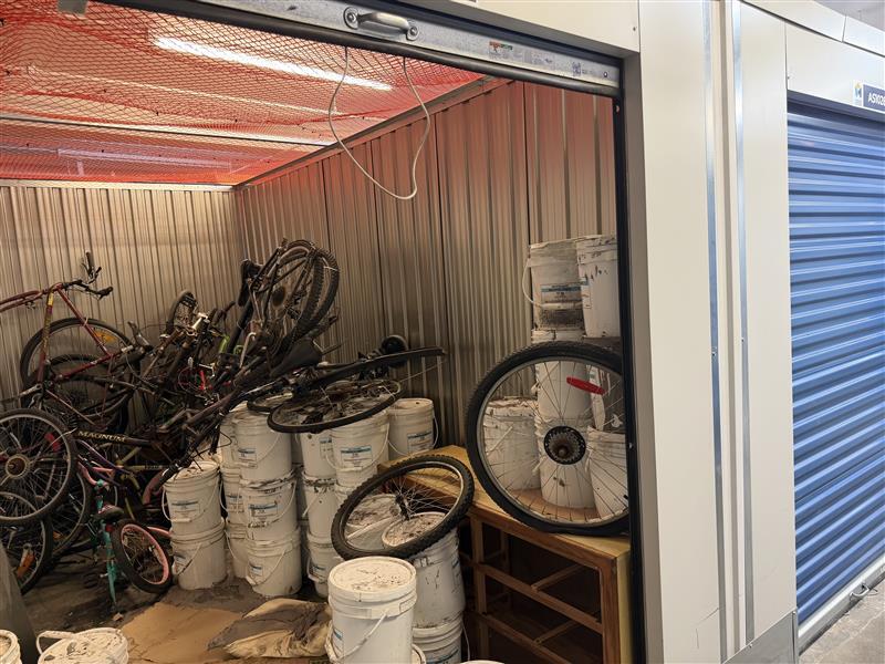 Montreal Mini-Storage - Hochelaga  auction IB-1050 10