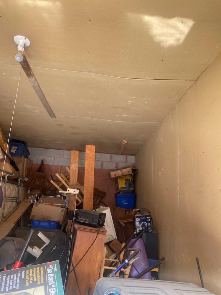 3033 -StorageMart  Pickering   auction IB-8187 10