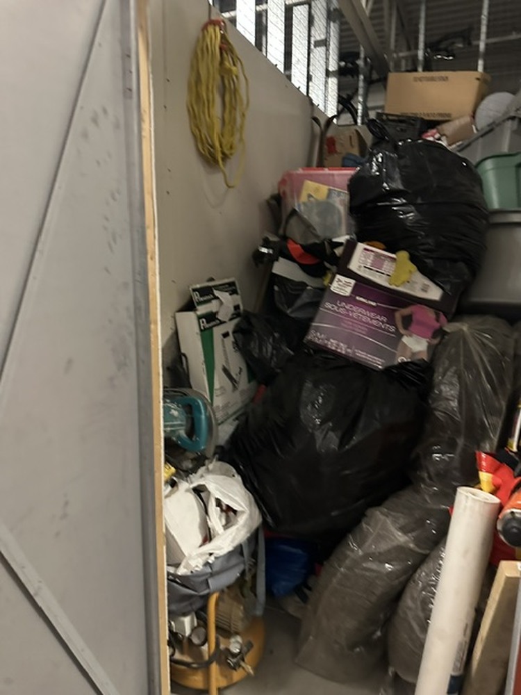 3102 - StorageMart St-Leonard  auction IB-6818 40