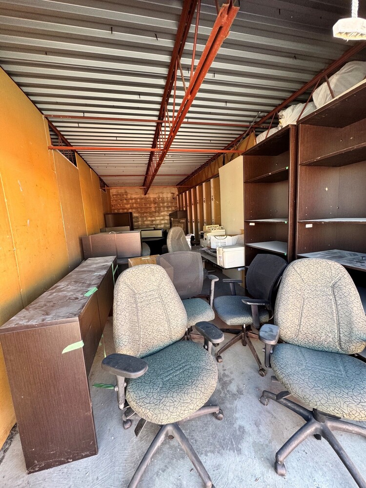Public Storage P0011 -Queensway E  auction IB-8961 50