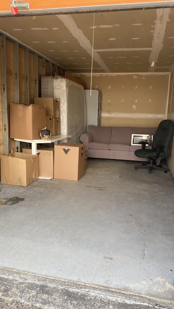 3104 - StorageMart Beauport  auction IB-8082 50