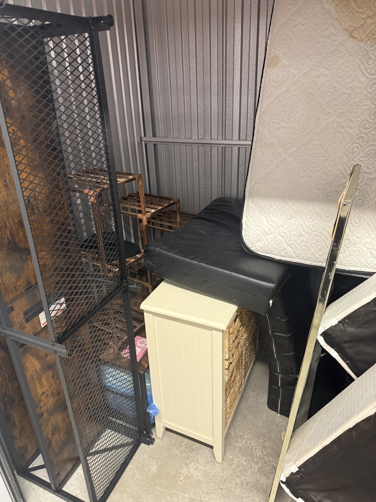 3019 - StorageMart 345 Danforth Road  auction IB-7613 20