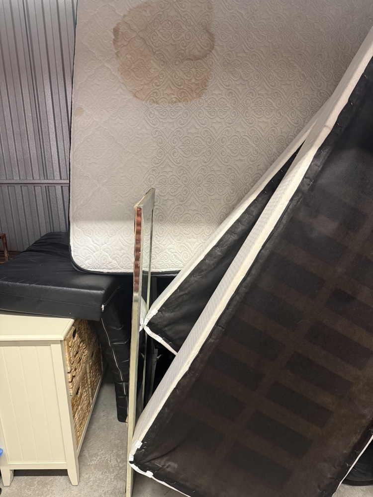 3019 - StorageMart 345 Danforth Road  auction IB-7613 30