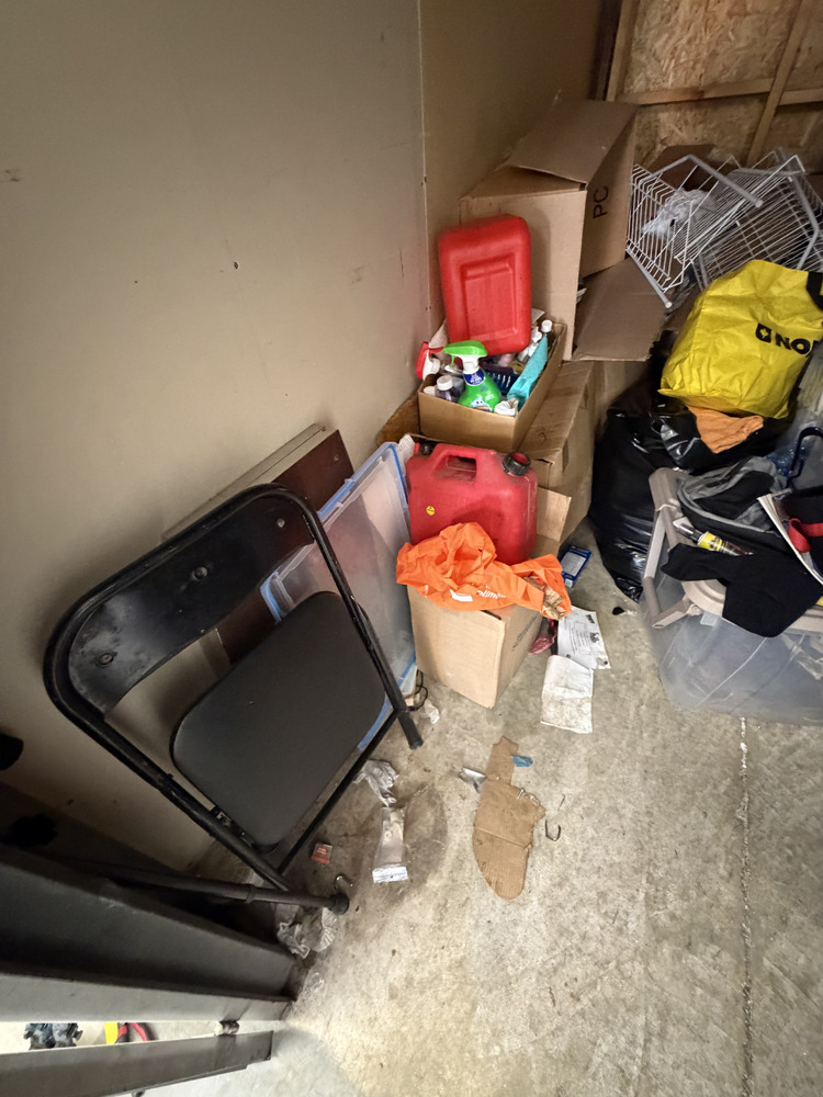Public Storage P0019 -Nashua Dr  auction IB-7536 90
