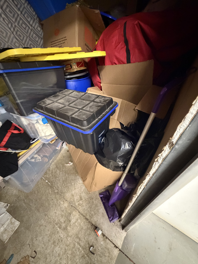 Public Storage P0019 -Nashua Dr  auction IB-7536 110