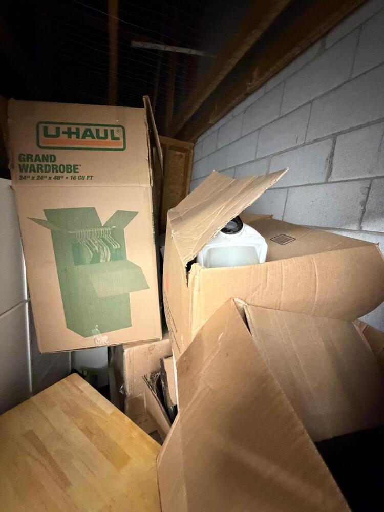Public Storage P0019 -Nashua Dr  auction IB-3958 40