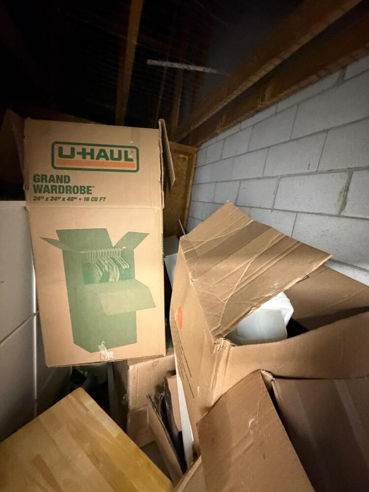 Public Storage P0019 -Nashua Dr  auction IB-3958 130