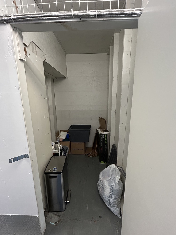 Storguard - Yaletown Mini Storage  auction IB-6481 10