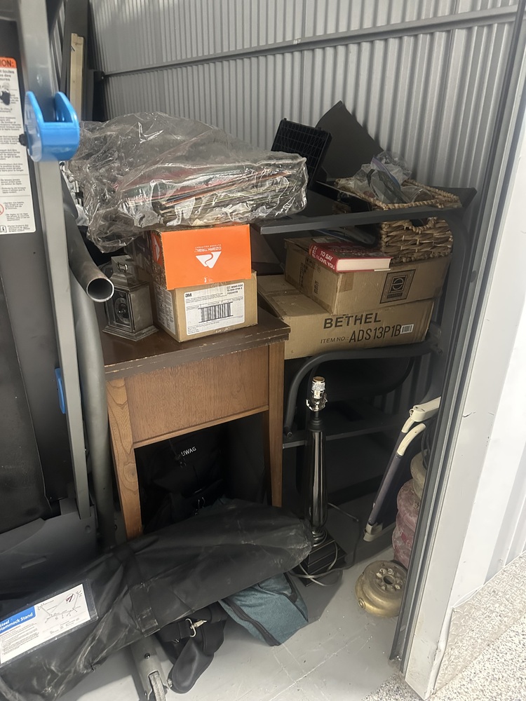 Q SELF STORAGE  auction IB-2908