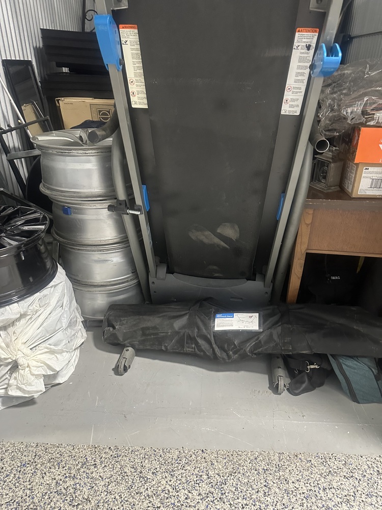 Q SELF STORAGE  auction IB-2908 40