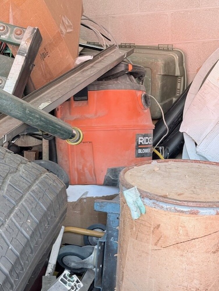 Public Storage P0046 -Estate Dr  auction IB-2527 30