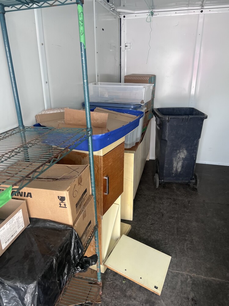 3106 - StorageMart St-Hubert  auction IB-9169