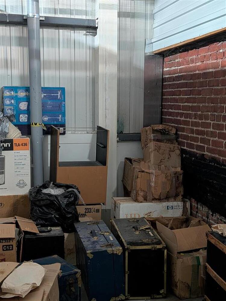 Montreal Mini-Storage - Beaumont  auction IB-3546 10