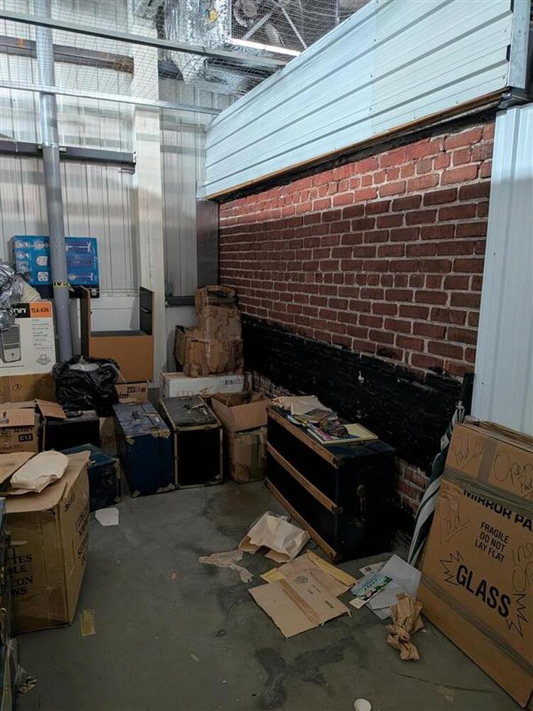 Montreal Mini-Storage - Beaumont  auction IB-3546