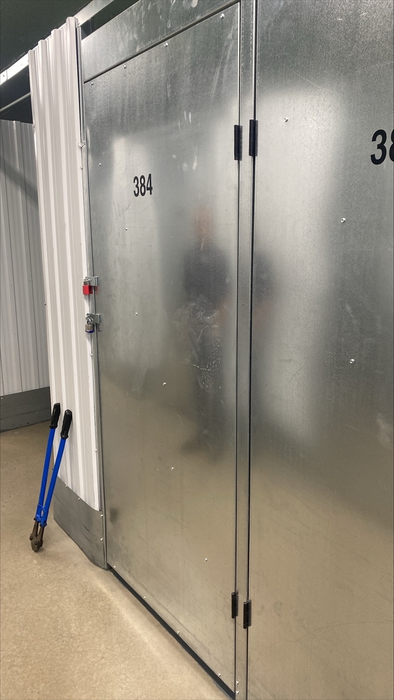 Montreal Mini-Storage - Victoria  auction IB-3871 20