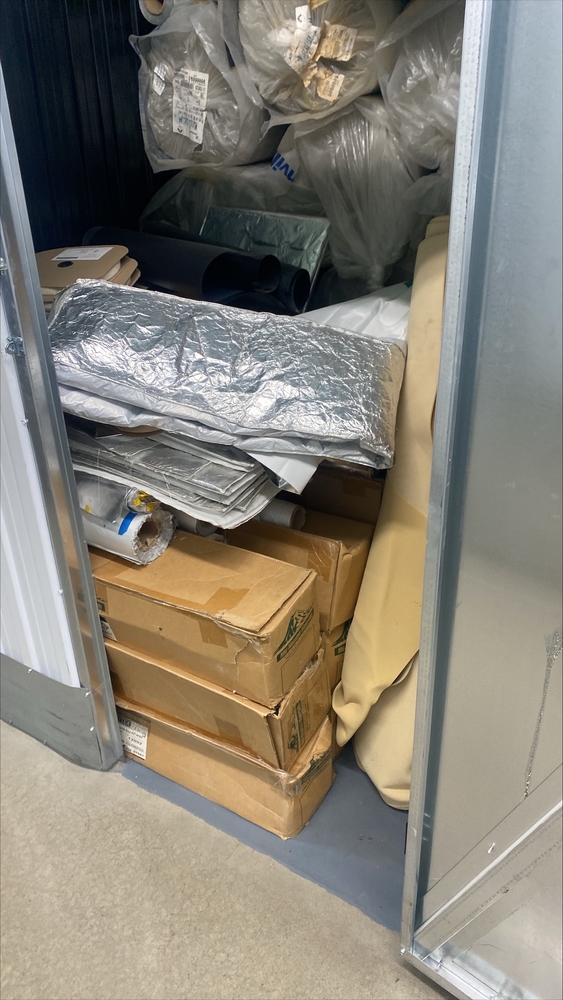 Montreal Mini-Storage - Victoria  auction IB-3871 70