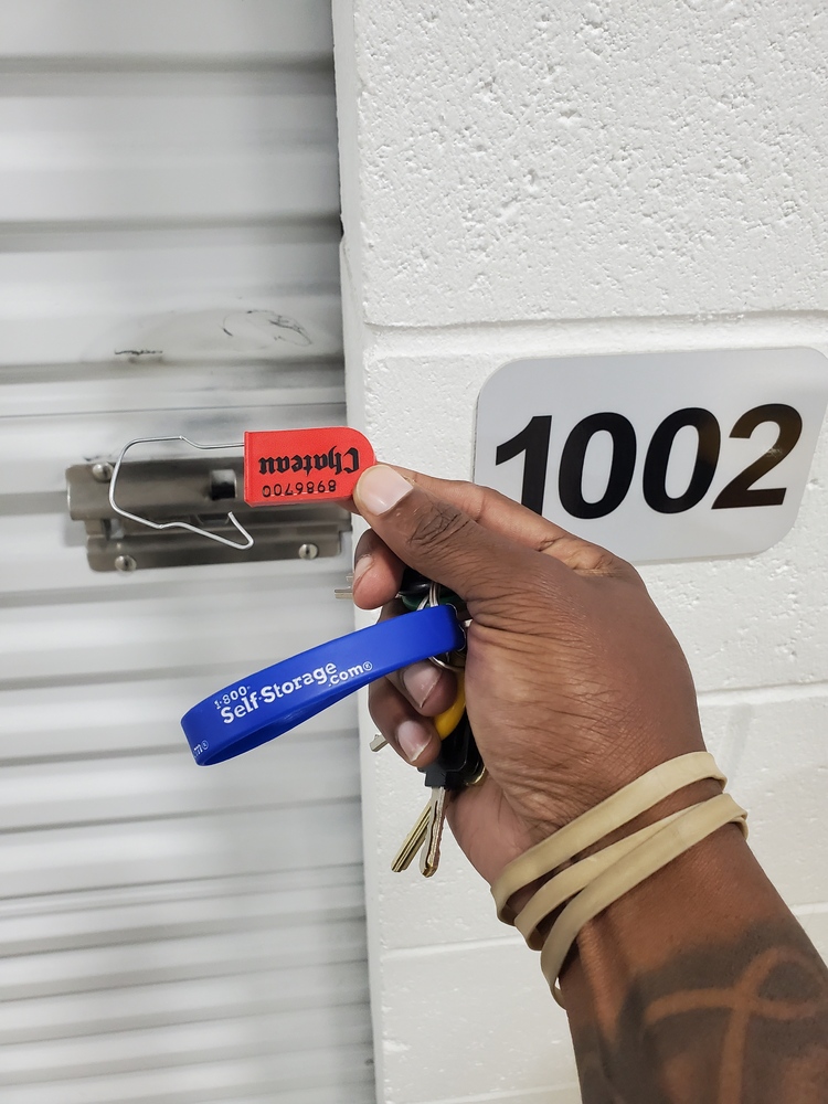1-800-Self-Storage.com on Southfield  auction IB-5621 30