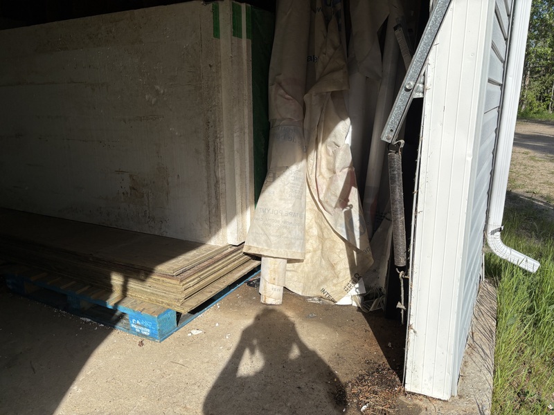 La Ronge Storage  auction IB-1932 30