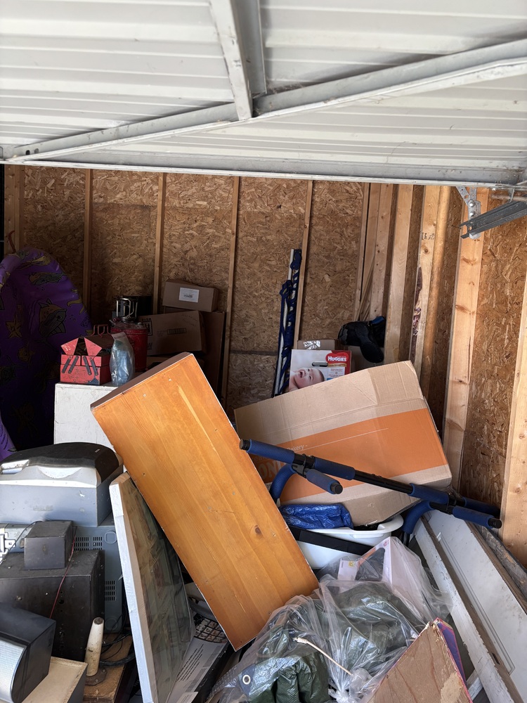 La Ronge Storage  auction IB-6958