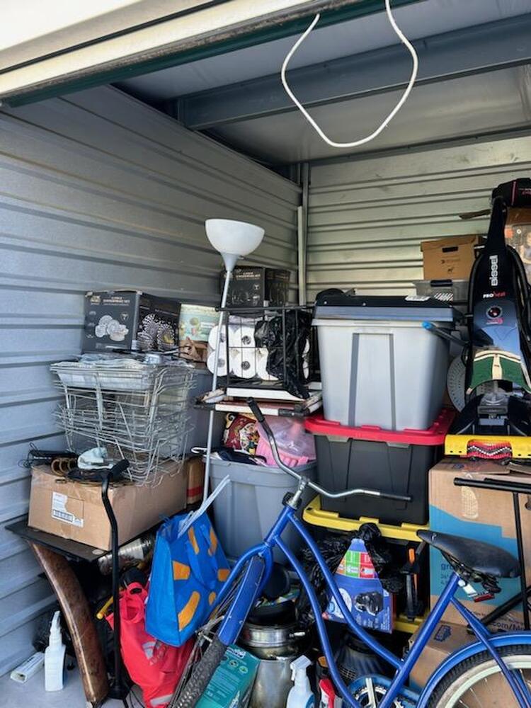 DEStorage.com - Milford   auction IB-8323 10