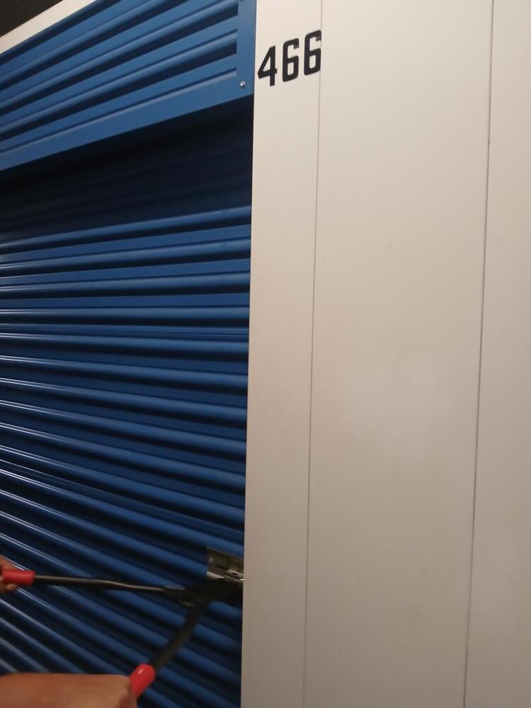 Advantage Self Storage - Salem MA  auction IB-4158