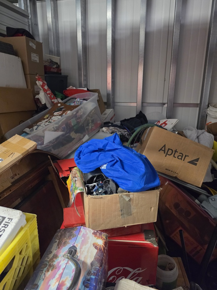 2551 - StorageMart Deerfoot Trail & Yankee Valley  auction IB-2823 40
