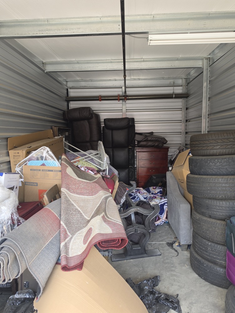 2551 - StorageMart Deerfoot Trail & Yankee Valley  auction IB-5203