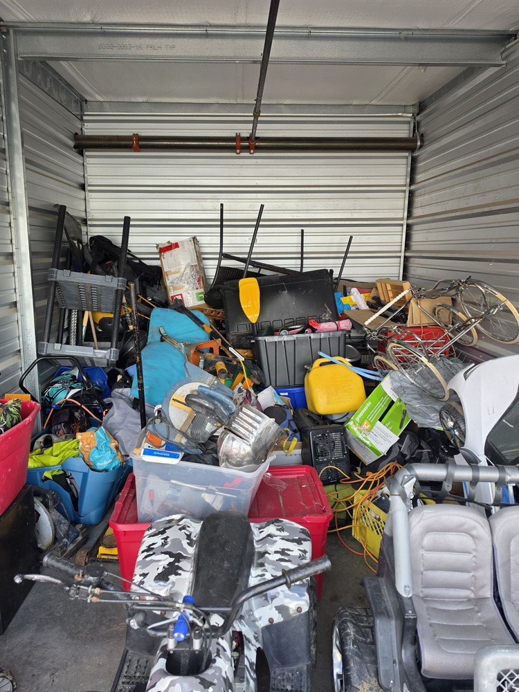 2551 - StorageMart Deerfoot Trail & Yankee Valley  auction IB-1565