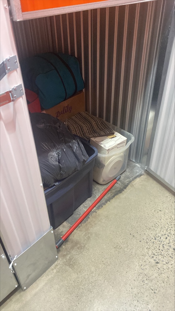 Montreal Mini-Storage - Victoria  auction IB-4781 10