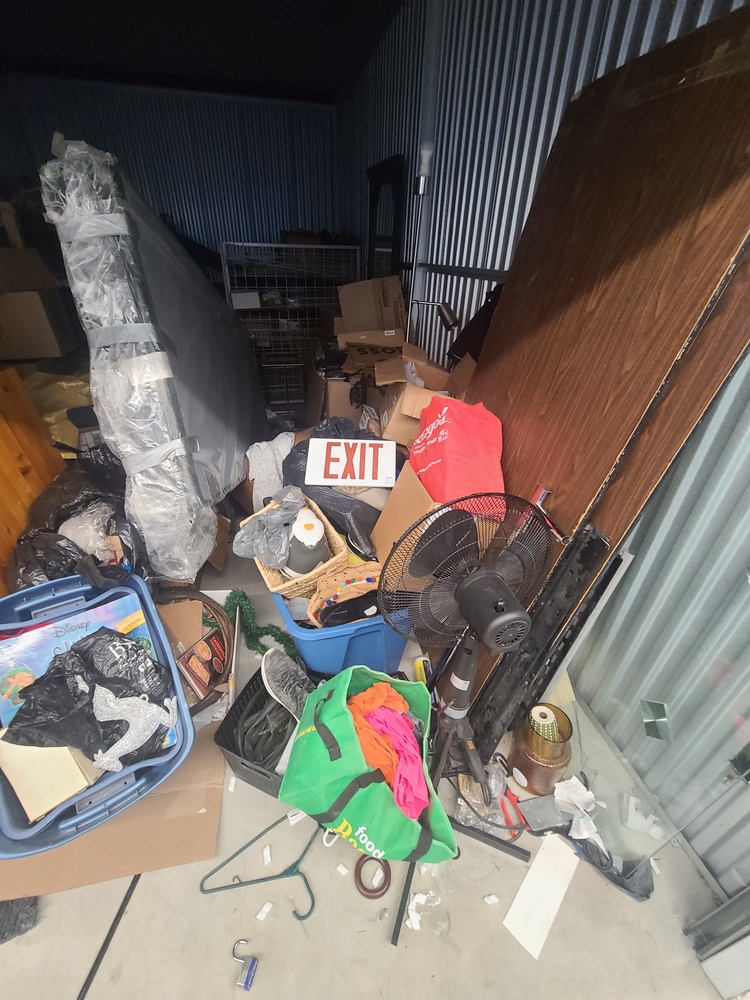 3013 - StorageMart Todd Baylis Blvd Toronto  auction IB-7449 20