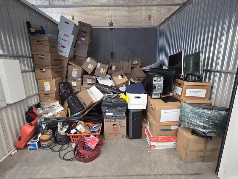 3401 - StorageMart SE Marine Dr & Knight St  auction IB-7729 80