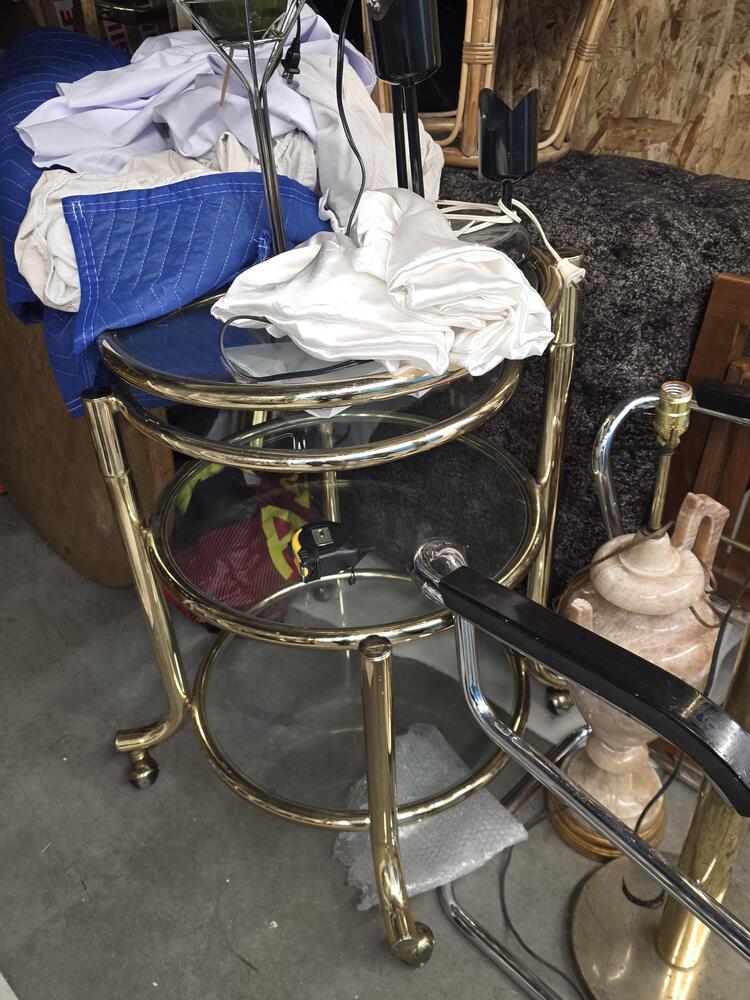 3401 - StorageMart SE Marine Dr & Knight St  auction IB-1804 30