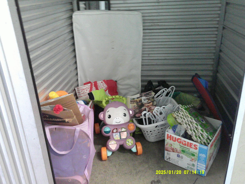 3204 - StorageMart Circle Dr and 11th St W   auction IB-7610