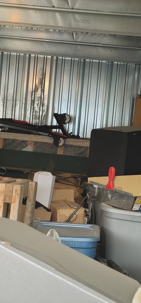 3304 - StorageMart 40th Street  auction IB-1852 10