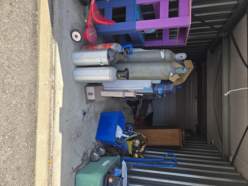 1-800-Self-Storage.com of Grand Blanc  auction IB-6634 30