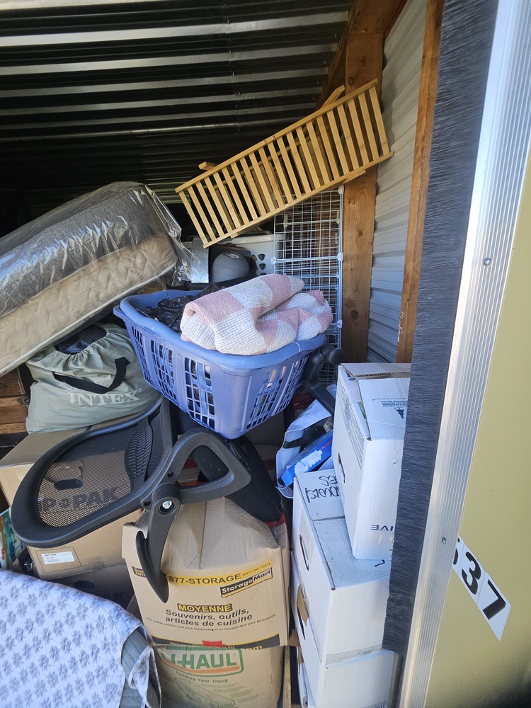 3035 - StorageMart Belleville  auction IB-9573 10