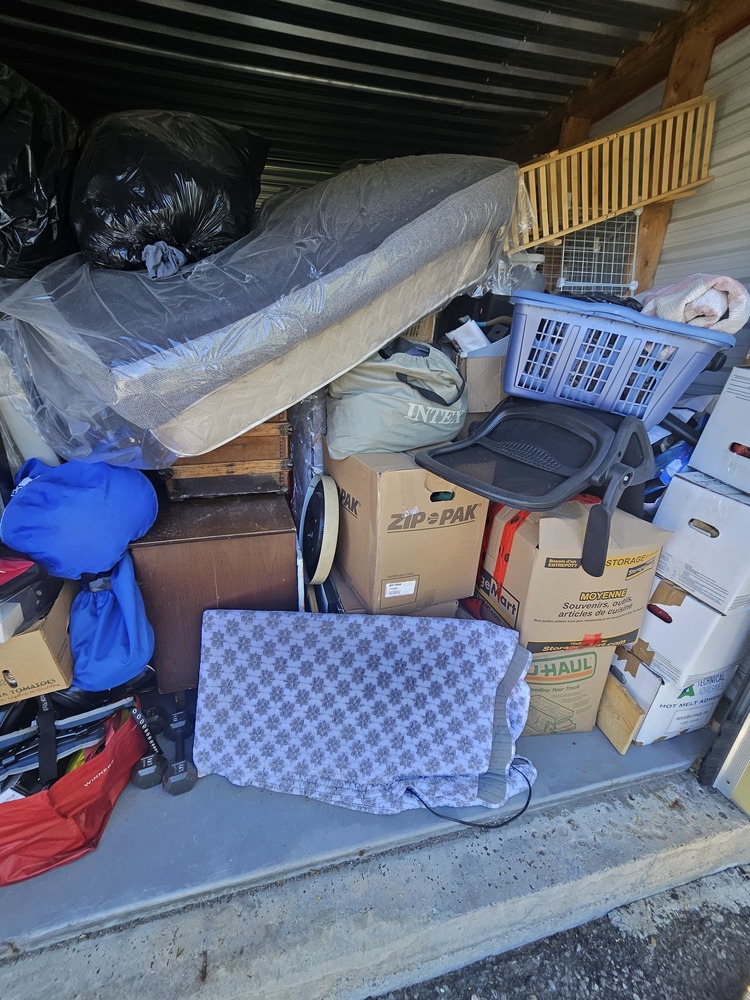 3035 - StorageMart Belleville  auction IB-9573 20