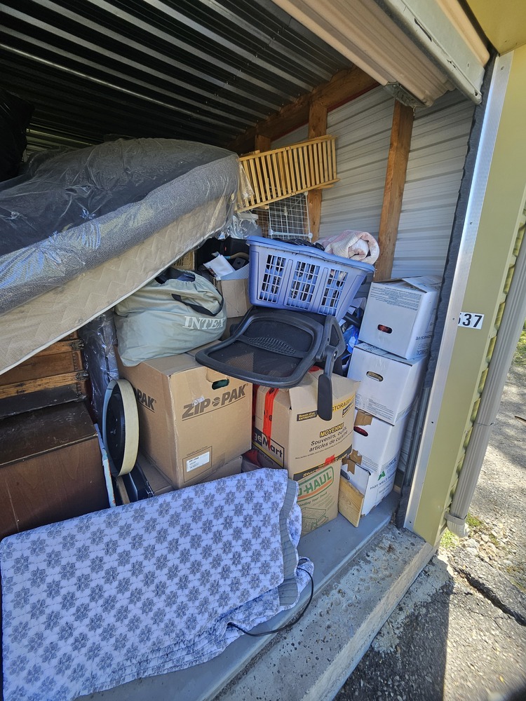 3035 - StorageMart Belleville  auction IB-9573 70