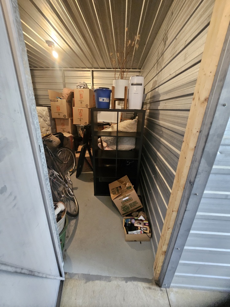 3035 - StorageMart Belleville  auction IB-3466 50