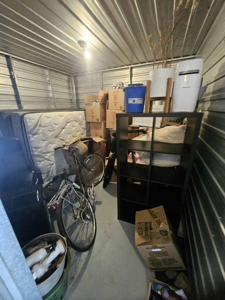3035 - StorageMart Belleville  auction IB-3466 80