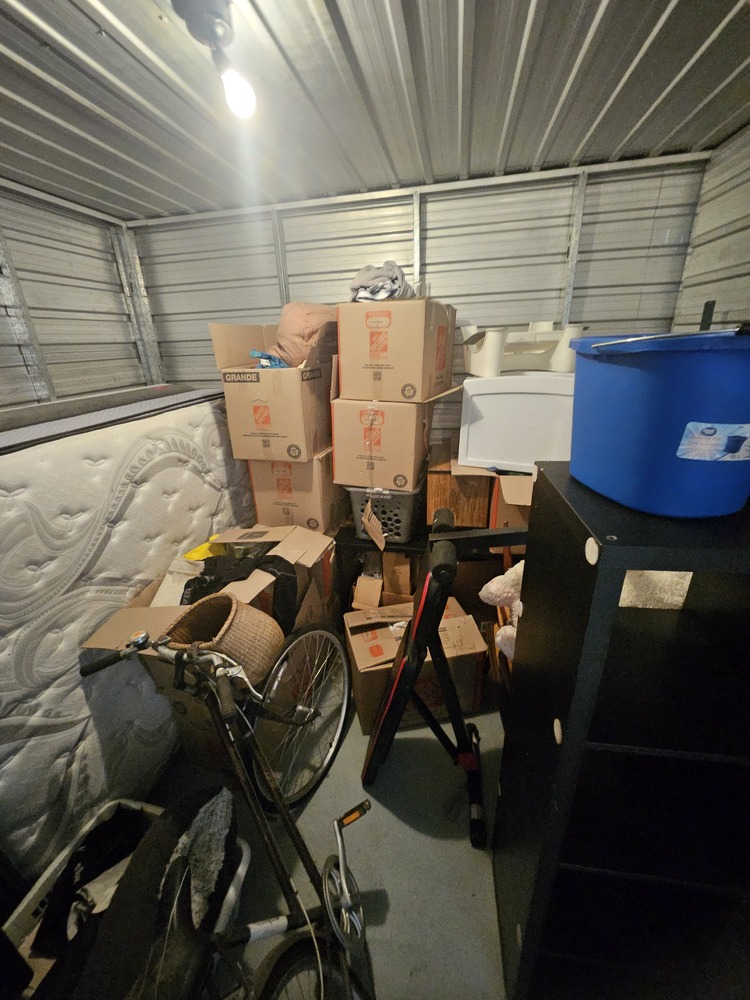 3035 - StorageMart Belleville  auction IB-3466 90