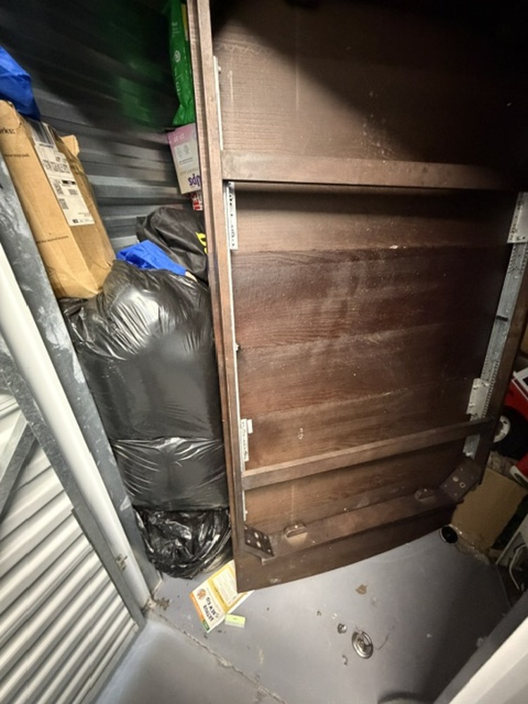 3001 - StorageMart Commissioners Rd W  auction IB-6552 120