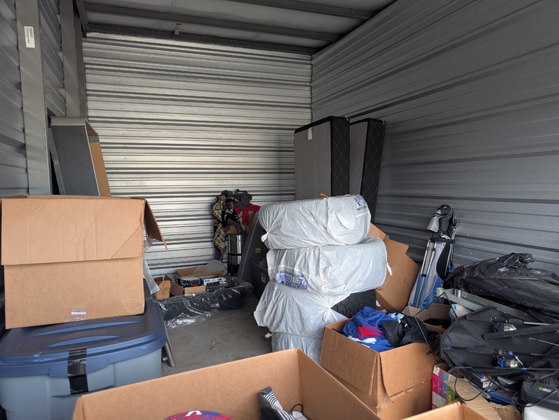 3002 -StorageMart  Wonderland Rd S  auction IB-5417 10