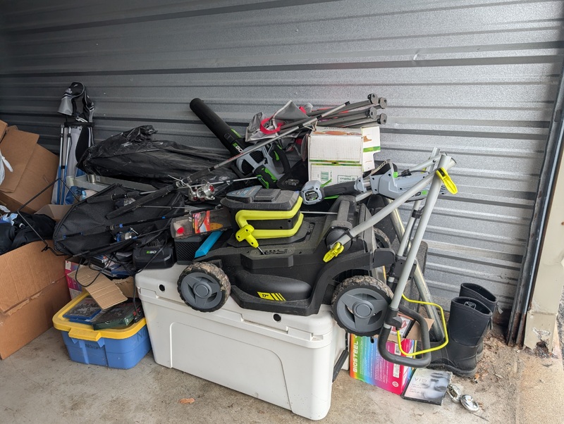 3002 -StorageMart  Wonderland Rd S  auction IB-5417 80