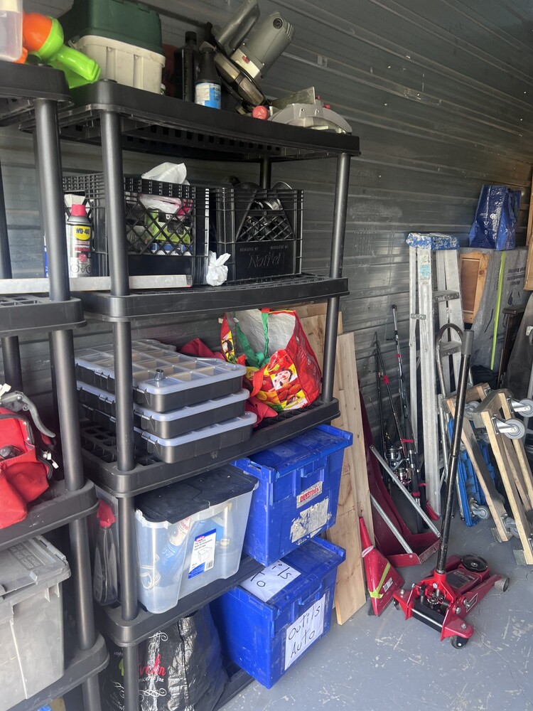 3106 - StorageMart St-Hubert  auction IB-1123 10