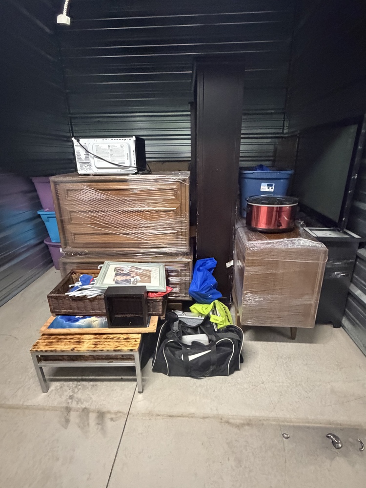 3004 - StorageMart St Thomas  auction IB-5215 20