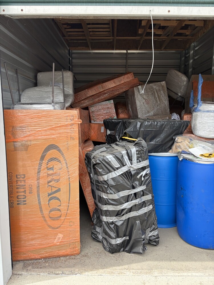3307-StorageMart 52nd and Peigan Trail  auction IB-3924 40