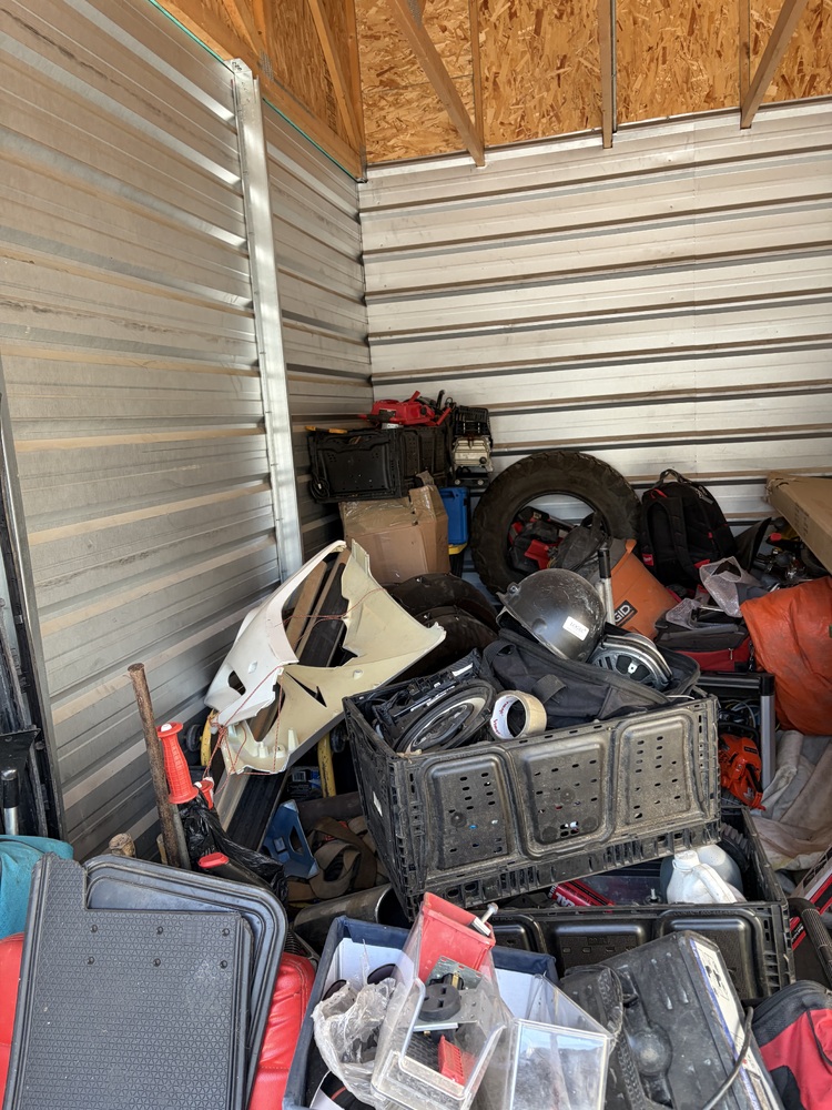 3307-StorageMart 52nd and Peigan Trail  auction IB-1049 10